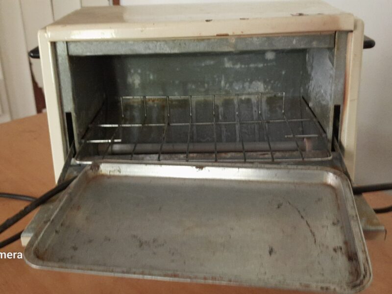 electr: oven toaster